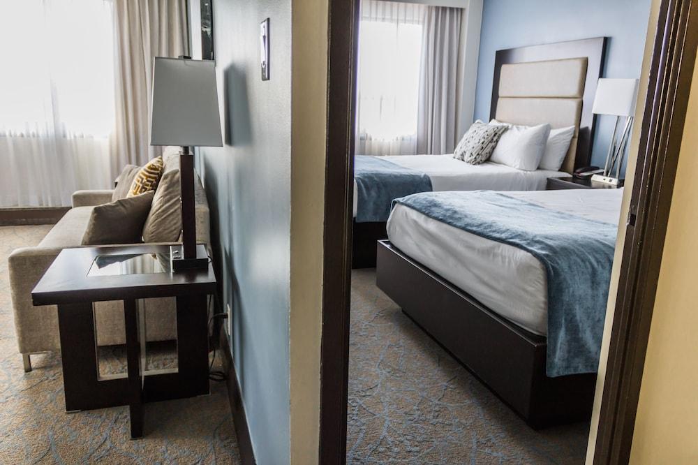 Ottawa Embassy Hotel & Suites Экстерьер фото