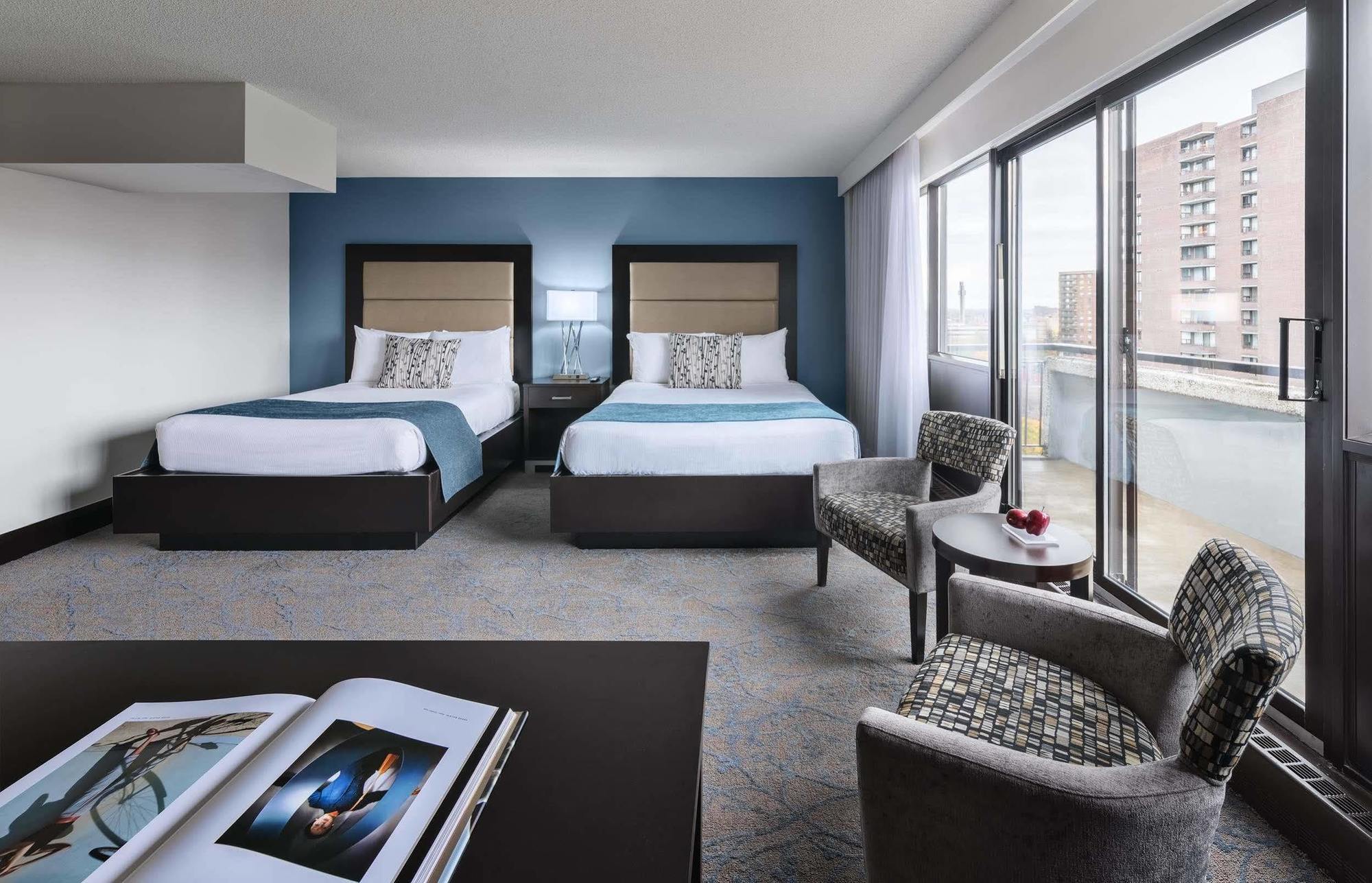 Ottawa Embassy Hotel & Suites Экстерьер фото