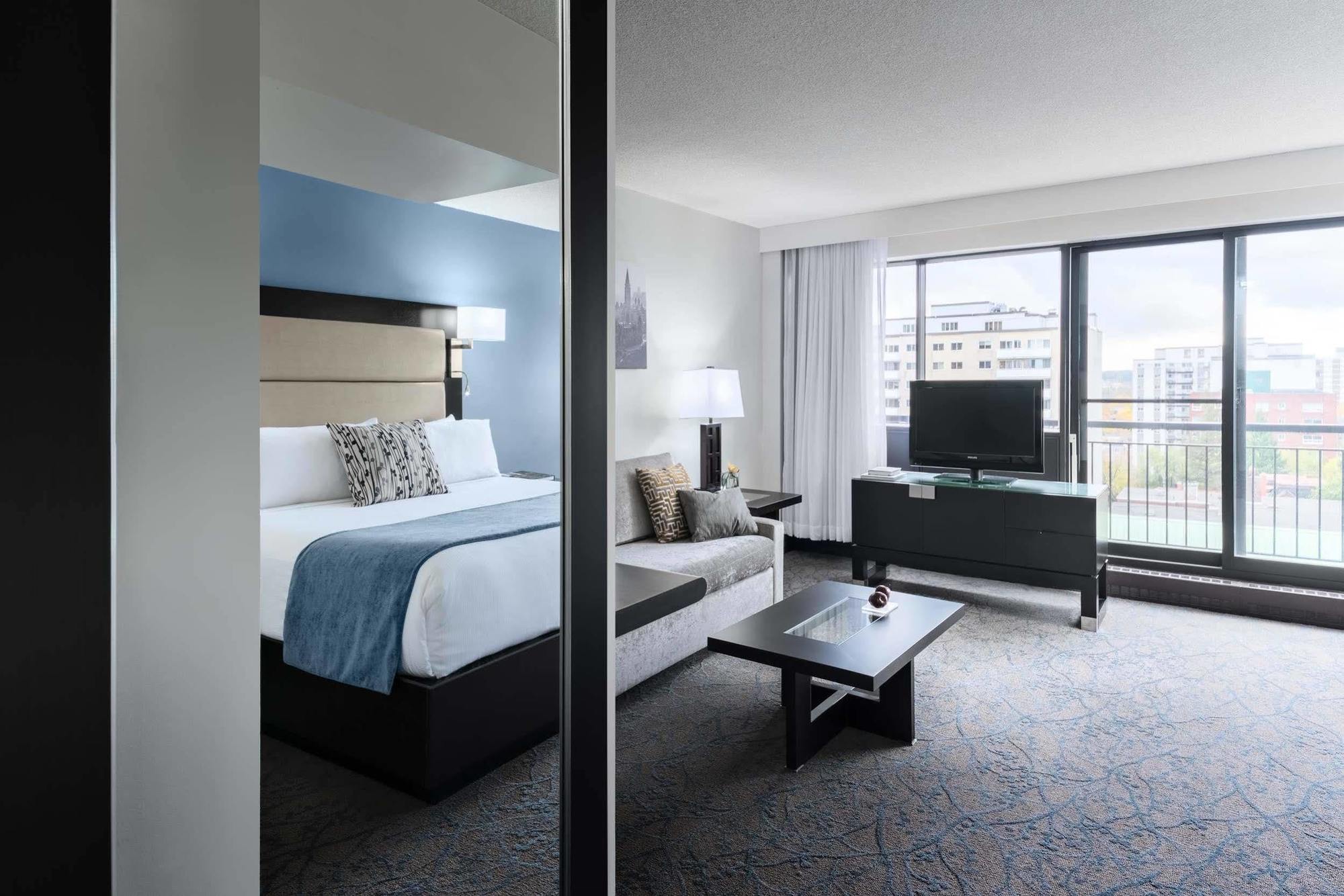 Ottawa Embassy Hotel & Suites Экстерьер фото