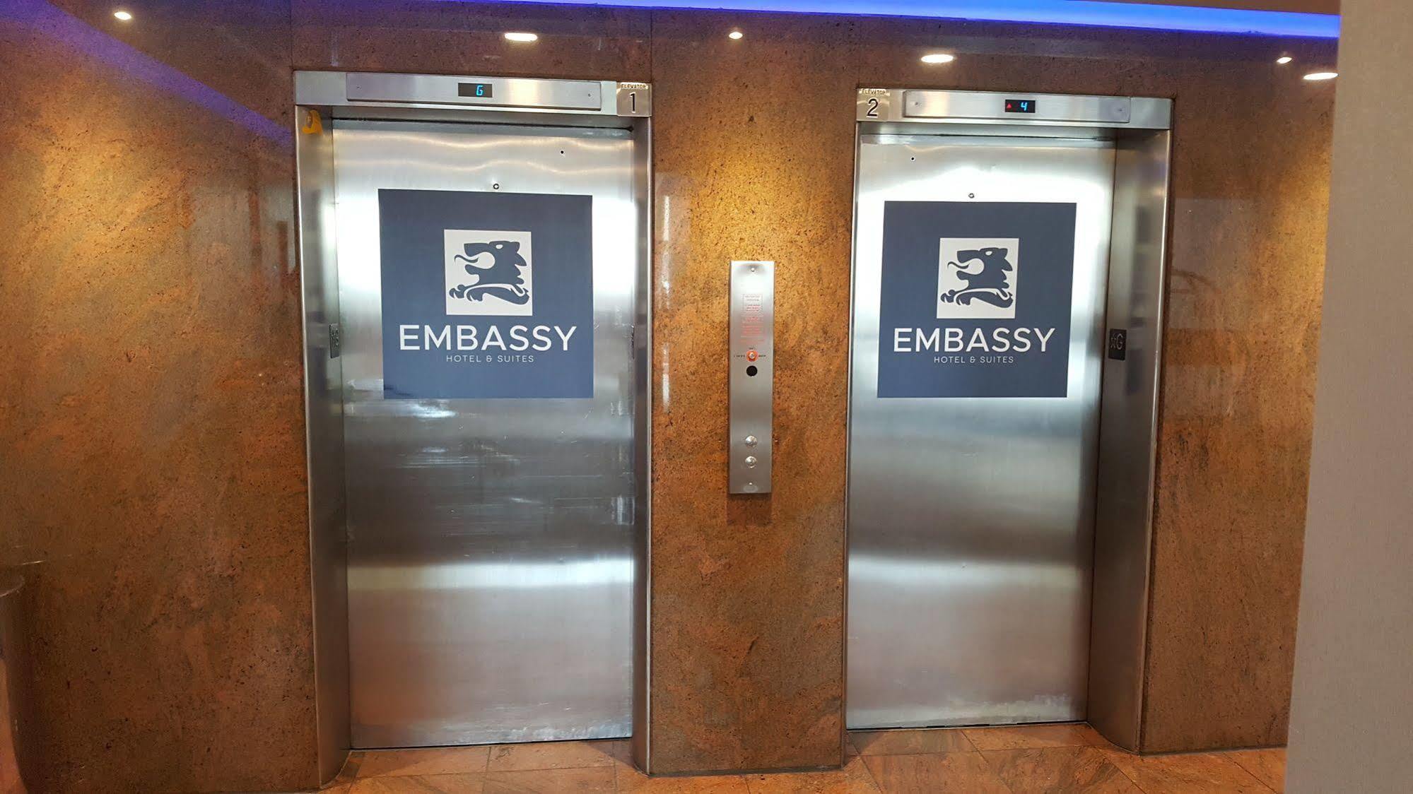 Ottawa Embassy Hotel & Suites Экстерьер фото