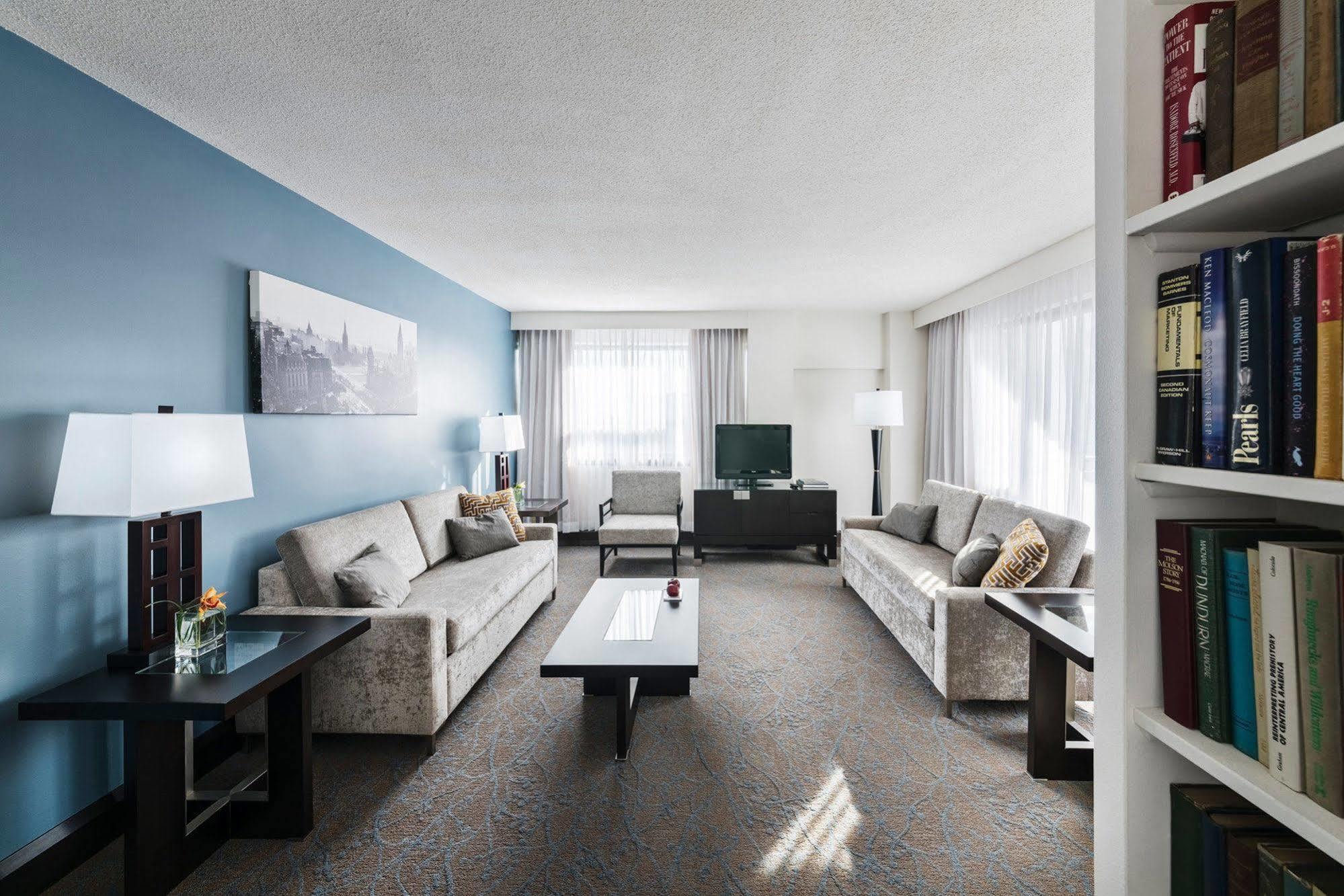 Ottawa Embassy Hotel & Suites Экстерьер фото