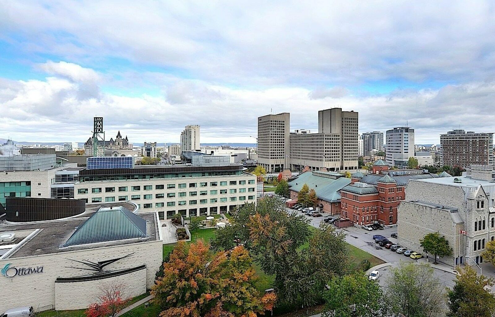 Ottawa Embassy Hotel & Suites Экстерьер фото