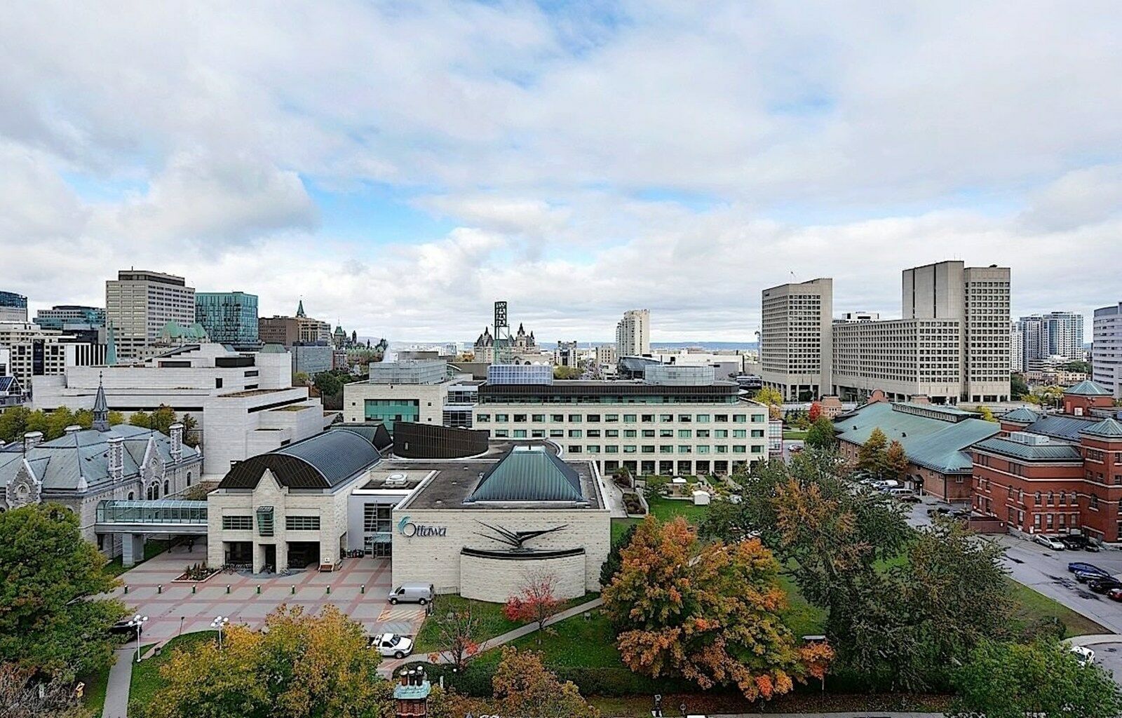 Ottawa Embassy Hotel & Suites Экстерьер фото